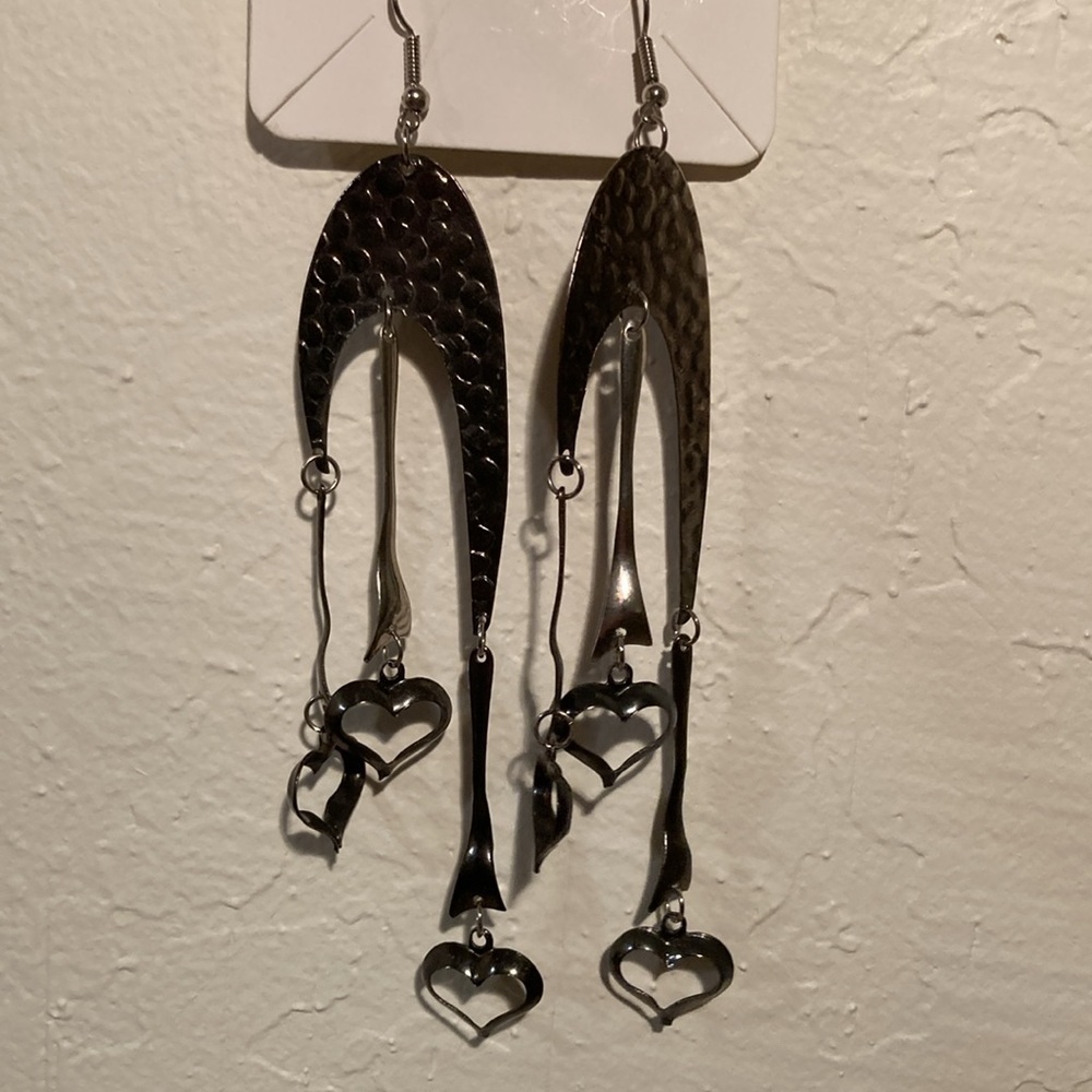 Dangle heart metal earrings